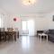 Beautiful Apartment In Rtina With Wifi - Rtina
