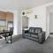 Contemporary 1-Bed Apartment Moments from MCG - Melbourne