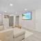 Shells N Sunshine! Getaway Destination Just Minutes from the White Sandy Beaches of Fort Myers! home - Fort Myers Beach