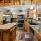 Dragons Den Cabin - Coosawatte Resort with Amenities