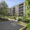 Luxury 1-Bed Apartment with balcony & Free parking