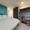 For Students Only Private Bedrooms with Shared Kitchen, Studios and Apartments at Canvas Walthamstow in London - Londres