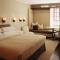 City Club Hotel