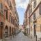 Charming Colosseo Apartment