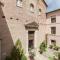 Charming Colosseo Apartment