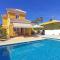 SR105 4 Bed Family Villa with Private Pool - Alicante