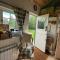 Beautiful Shepherd's Hut - Lois Weedon - Weston