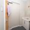 Spacious room with shared facilities - London