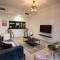 1BR apt on boulevard Steps from Burj & Dubai Mall - Dubai