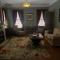 2 Br Victorian Apt, 2800 sq ft, 2 floors with Full Kitchen , 2 baths and Laundry