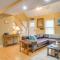 Modern Mashpee Home with Porch Beach and Lake Access! - 马什皮