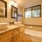 Spacious Groveland Cabin with Wraparound Deck! - غروفلاند