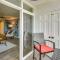 Views and Pool Access Quaint Condo in Hot Springs! - 温泉城