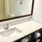 Super 8 by Wyndham Hinton-Free Breakfast,Wifi,Parking Super 8 by Wyndham Hinton-Free Breakfast,Wifi,Parking