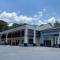 Speedway Inn & Suites