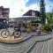 SKILL Mountain Lodge - Ski und Bike Hostel im Sommer mit JOKER CARD