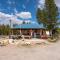 Blue River Campgrounds & Cabin-public washroom