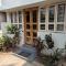 Swanky Sojourns Homestay - Kolhapur