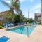 Beautiful 2 Bed 2 bath 1st Floor condo by beach with Pool