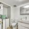 1 Bright Point Apartment 1407