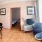 Jsmit Music&Bar&Apartments, balkóny v apartmánah, bar dole