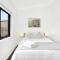 Elegant Family Retreat Near Beaches & Sydney CBD