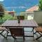 Apartment with garden and terrace beautiful lake view
