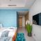 64th floor rooftop pool offering amazing Burj Khalifa views, 2BR apartment in Paramount Hotel Midtown - دبي