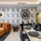64th floor rooftop pool offering amazing Burj Khalifa views, 2BR apartment in Paramount Hotel Midtown - دبي