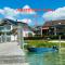 Lakefront View Entire Apartment with 2 bedrooms, 2 full bathrooms & Balcony Waterview - رايشناو