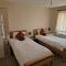 Millmead Apartment in central Guildford with parking