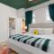 Gorgeous Home with Heated Pool In Downtown! - 圣安东尼奥