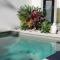 Pandanus Beach House - Direct Beach Access