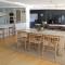 Pandanus Beach House - Direct Beach Access