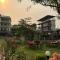 Hotel Riverside with Swimming pool - Sauraha