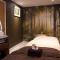 Captains Club Hotel & Spa