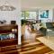 Pet & Family Friendly Ocean Front Beach Cottage