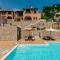 Apelon Tiritas Villas