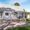 Madigan Cottages - The Barn Pet Friendly - Lovedale