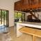 Kubu Bush Lodge