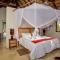 Kubu Bush Lodge - Hoedspruit Kubu Bush Lodge - Hoedspruit