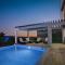 Luxury Seafront Villa with Heated Pool, Jacuzzi, Sea View, 150 m from Beach