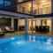 Luxury Seafront Villa with Heated Pool, Jacuzzi, Sea View, 150 m from Beach