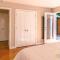Serene 2BR Retreat Great Views Private Hot Tub