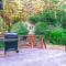 Serene 2BR Retreat Great Views Private Hot Tub - 盖尔南维尔