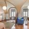 3 Epoques Apartments by Adrez