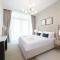 Incredible Sea view 2BHK - Private beach Access - Emaar Beachfront - Dubaj