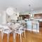 Noble Nest 5 Min to Downtown and U of A - فايتيفيل