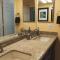 Spacious Classic Vegas Home 15 Mins From Strip - لاس فيغاس