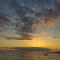 ALCAVISTA - AC, fibre net, 350m to ocean, garage, tv channels, sunsets and La Gomera view from balcony - 阿尔卡拉 ALCAVISTA - AC, fibre net, 350m to ocean, garage, tv channels, sunsets and La Gomera view from balcony - 阿尔卡拉